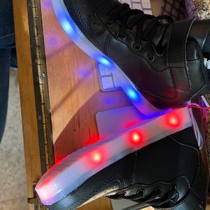 Kids LED light up shoes, high tops, size 31 (12.5 US)